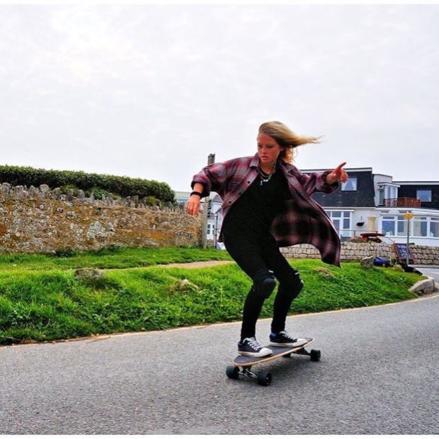 Female longboarding by @rockypoole #skaterlife #skateboard #longboard @longboardgirlscrew